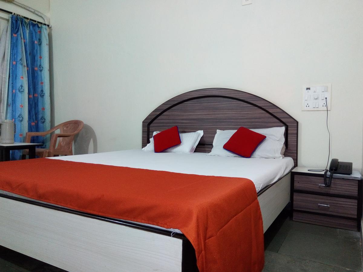 Hotel Guruji Alībāg Exterior foto